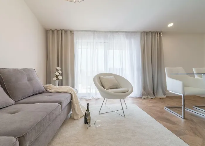 Luxury Piano apartment